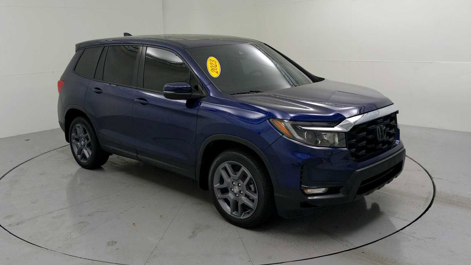 Used 2023 Honda Passport EX-L image 1