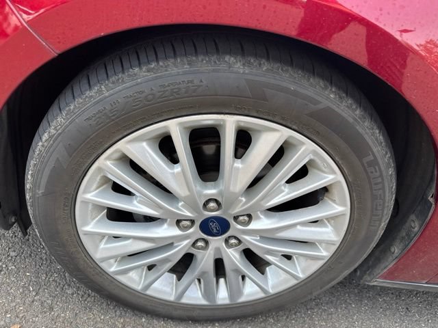 Used 2016 Ford Focus Titanium FWD image 7