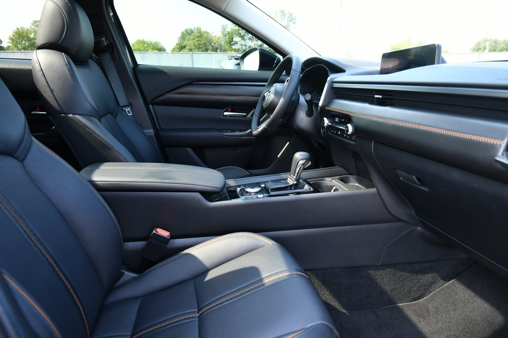 Used 2025 MAZDA CX-50 AWD 2.5 S w/ Premium Plus Pkg image 40