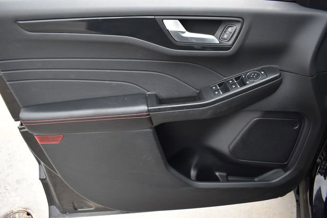 Used 2025 Ford Escape ST-Line image 11