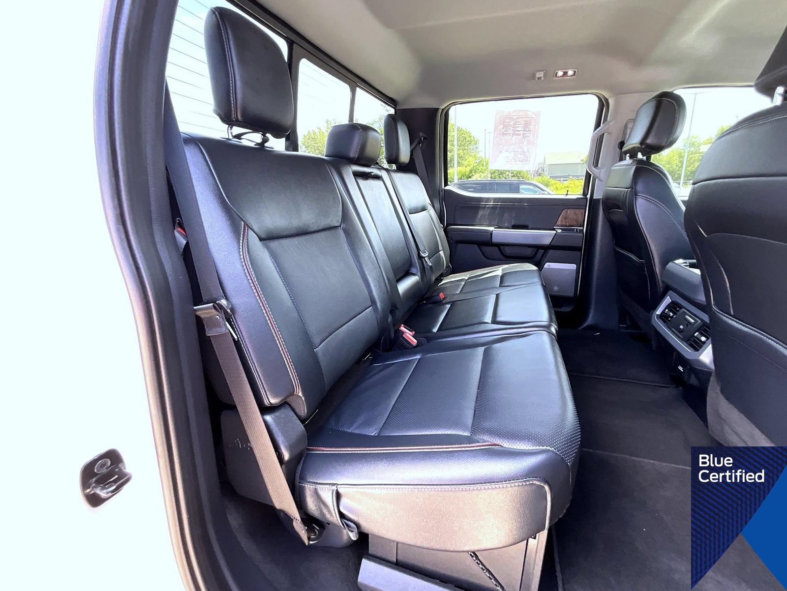 Used 2024 Ford F350 Lariat w/ Sport Appearance Package AWD/4WD image 18