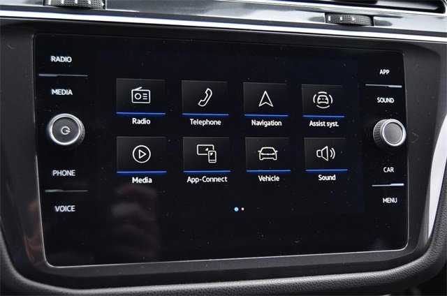 Certified 2022 Volkswagen Tiguan SE image 12
