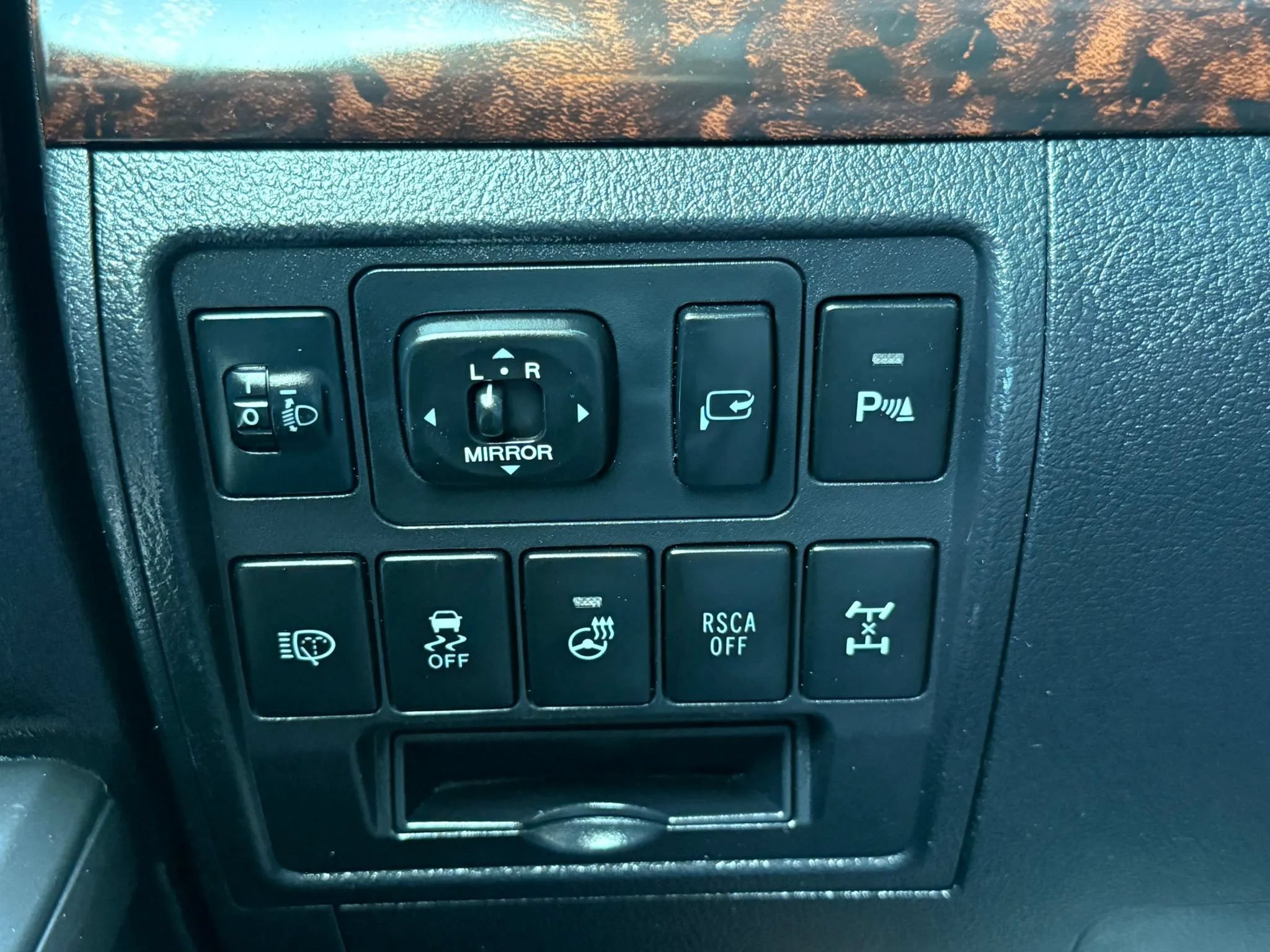 Used 2014 Toyota Land Cruiser AWD/4WD image 26