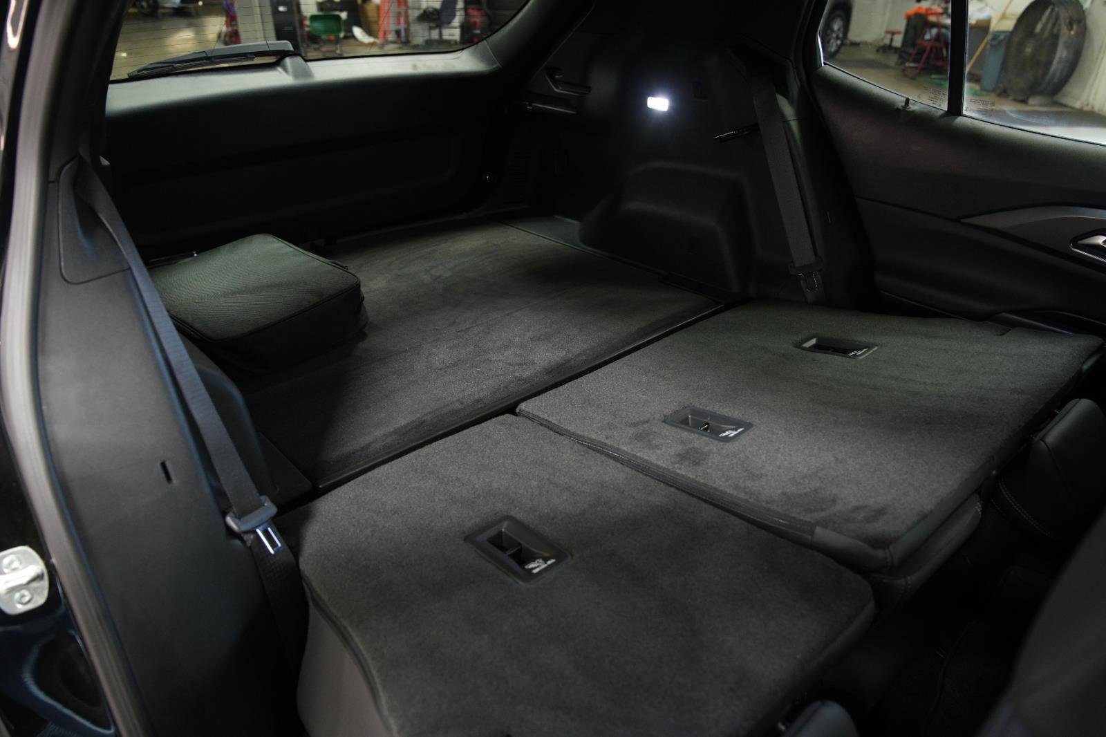 Used 2025 Chevrolet Equinox EV LT w/ Convenience Package image 14