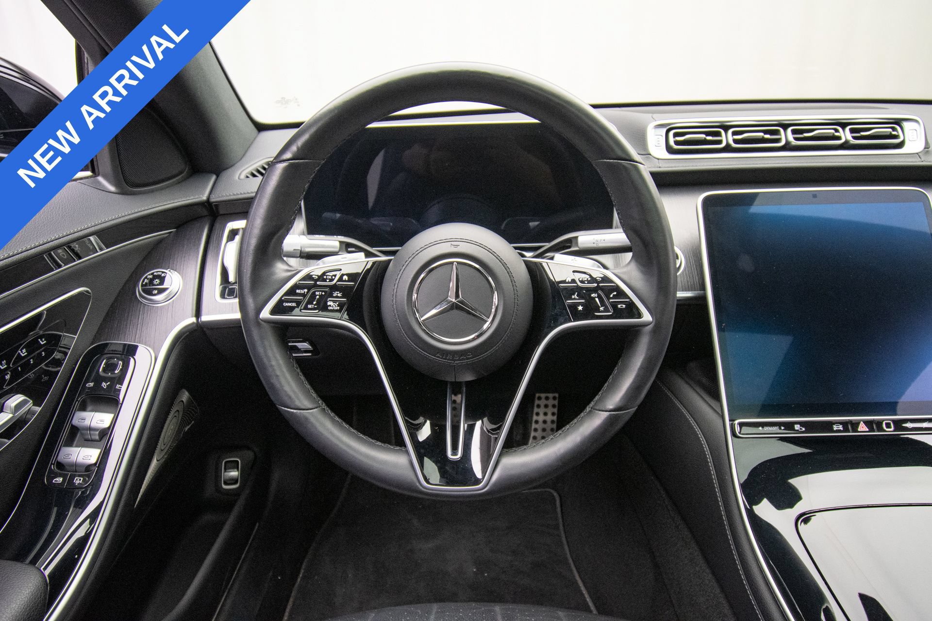 Used 2023 Mercedes-Benz S 500 4MATIC image 11