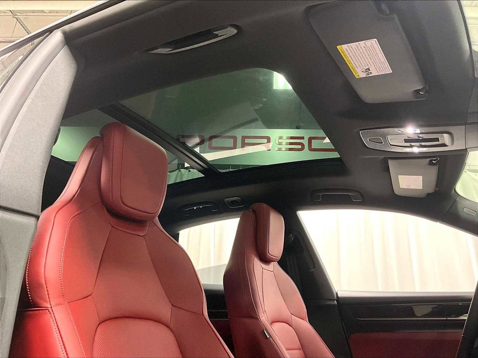 Used 2026 Porsche Macan 4 Electric image 28