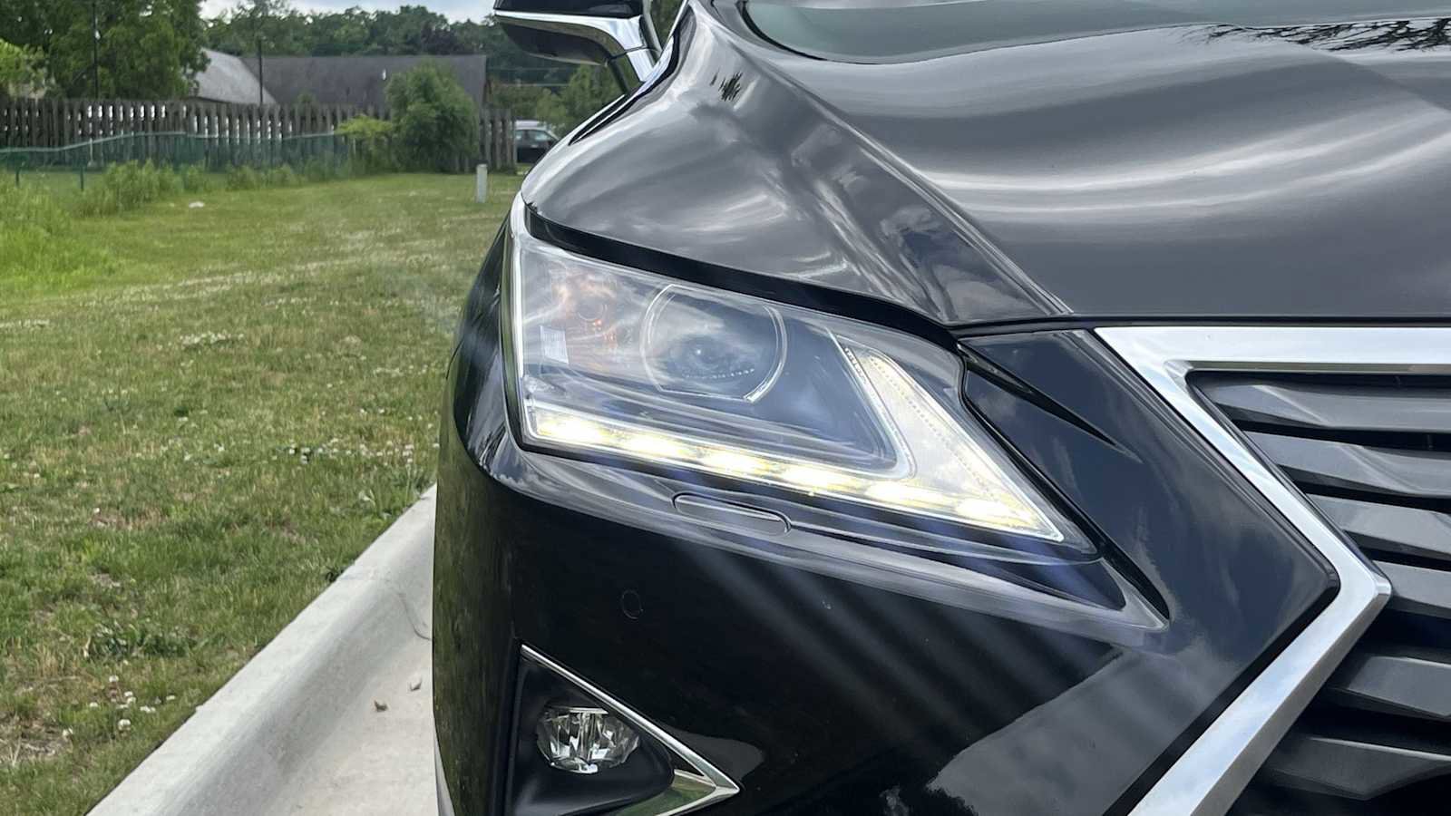 Used 2019 Lexus RX 450h AWD w/ Luxury Package image 21