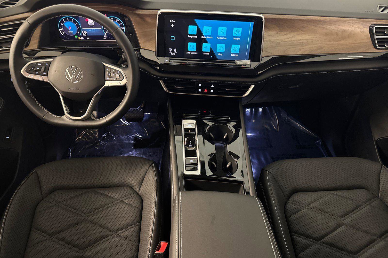 New 2026 Volkswagen Atlas SE image 12