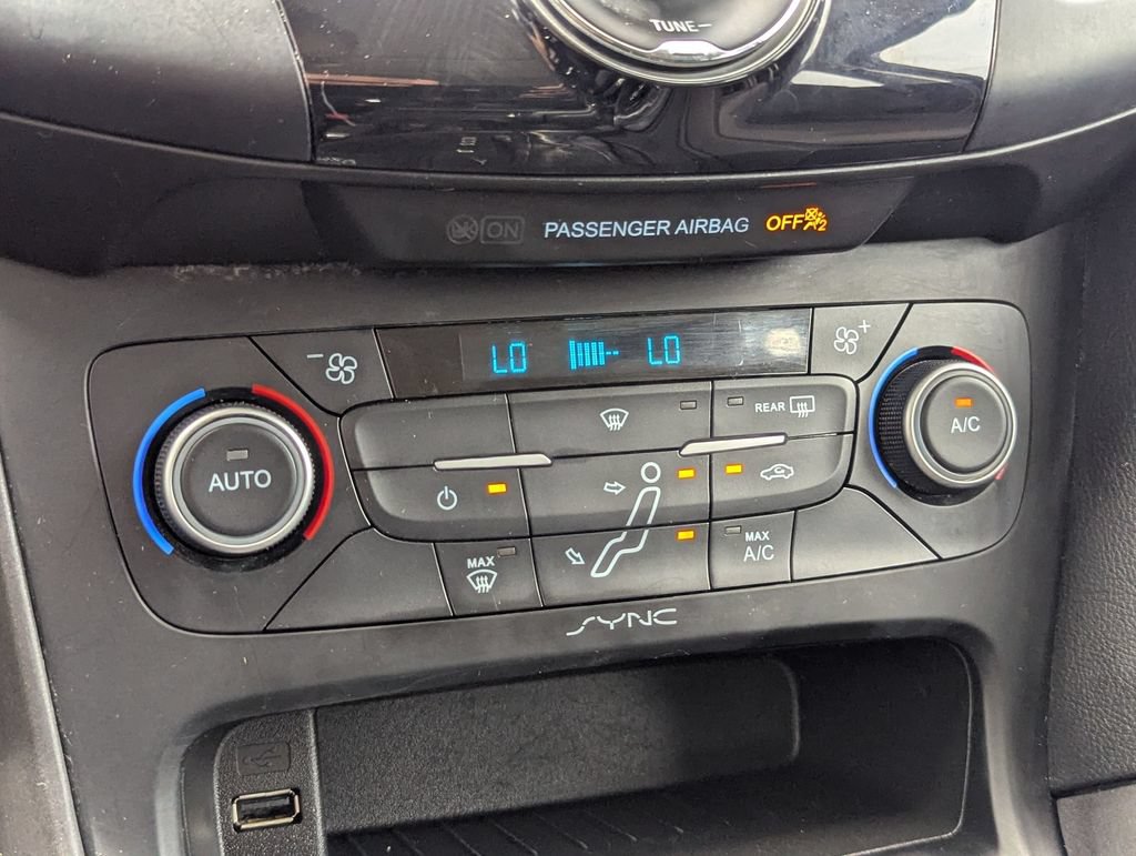 Used 2018 Ford Focus SEL FWD image 18