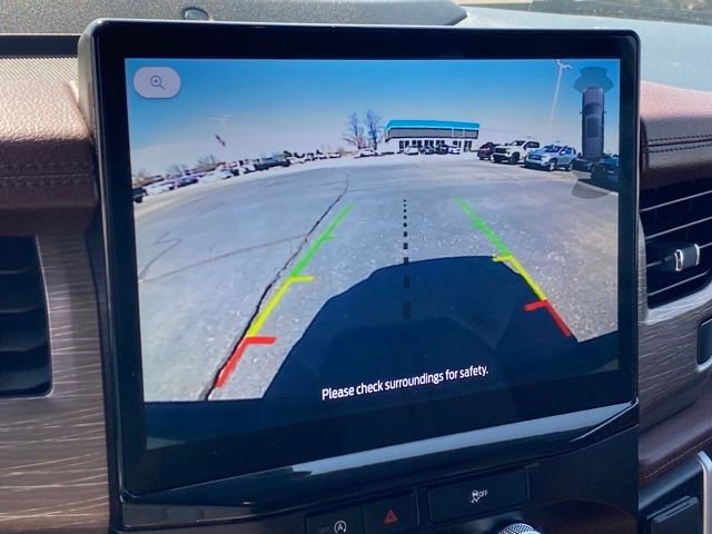 Used 2024 Ford Expedition Limited image 11