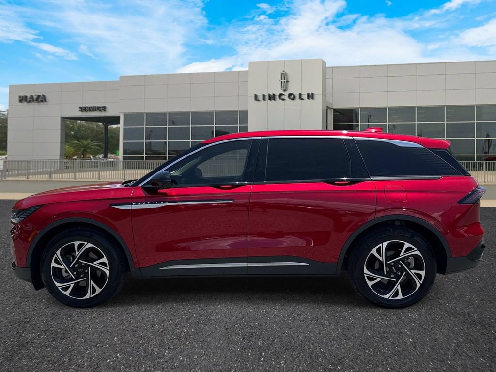 Certified 2024 Lincoln Nautilus Premier AWD/4WD image 6