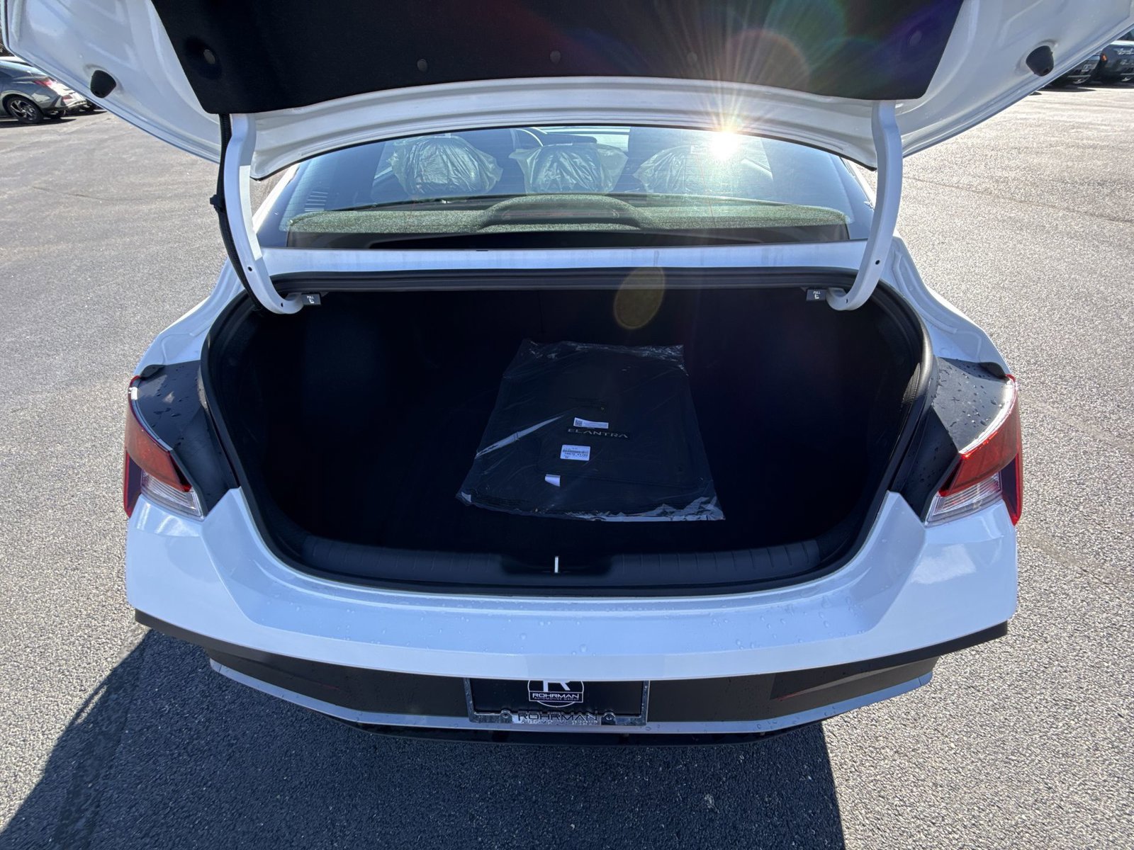 New 2026 Hyundai Elantra SEL Sport FWD image 23