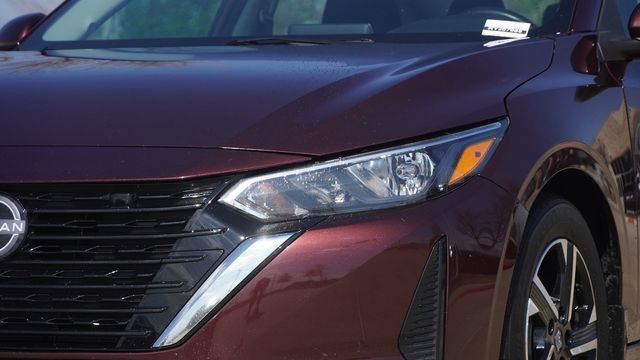 Used 2024 Nissan Sentra SV w/ Trunk Package image 4