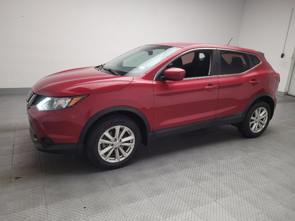 Used 2018 Nissan Rogue Sport S w/ S Appearance Package FWD image 2