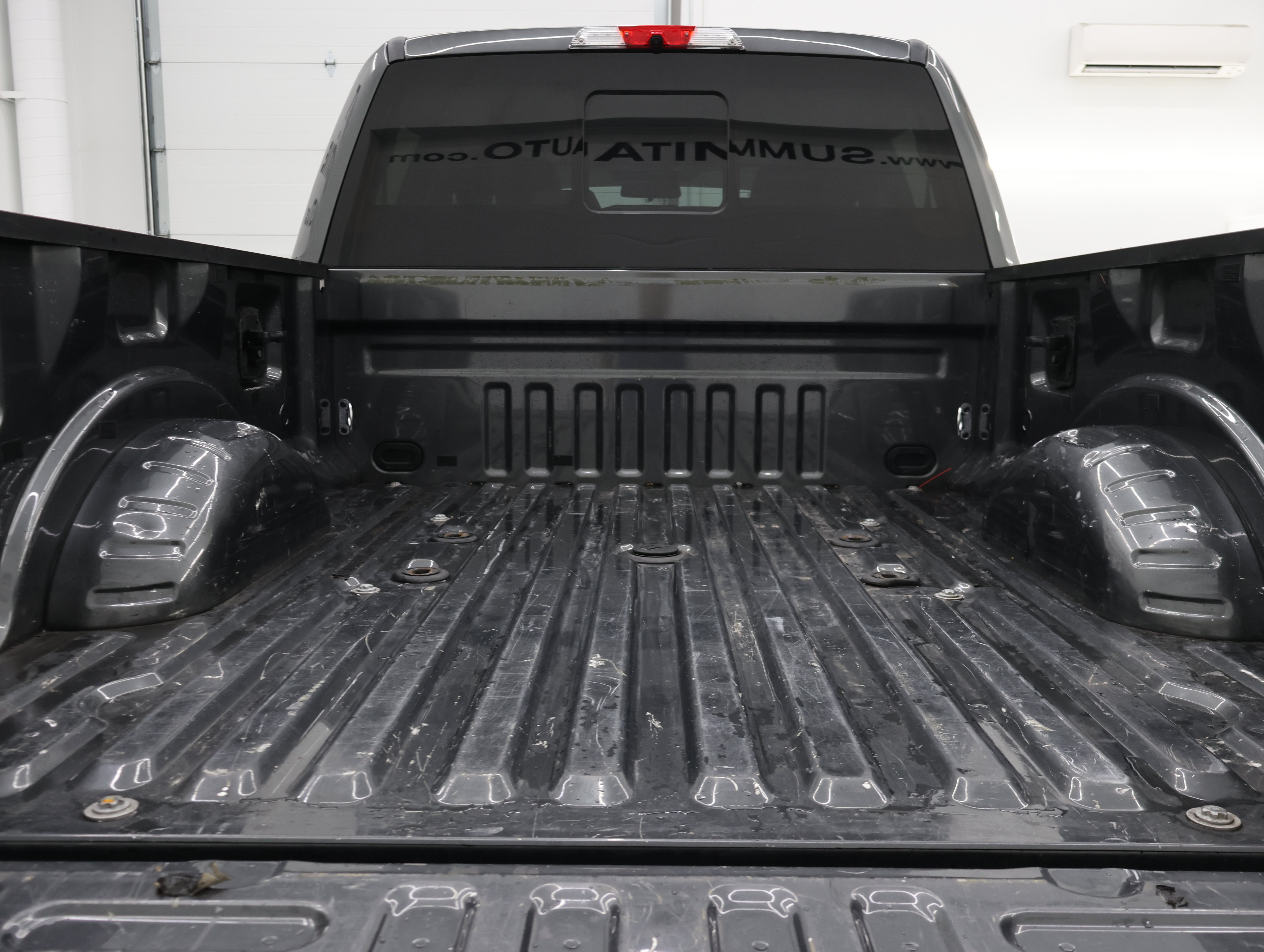 Used 2017 Ford F250 XLT w/ XLT Premium Package AWD/4WD image 28