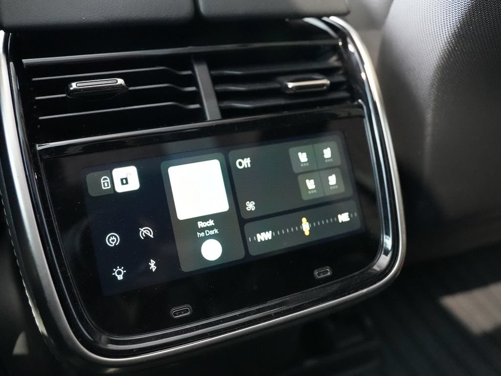 Used 2025 Rivian R1S Adventure Dual AWD/4WD image 20