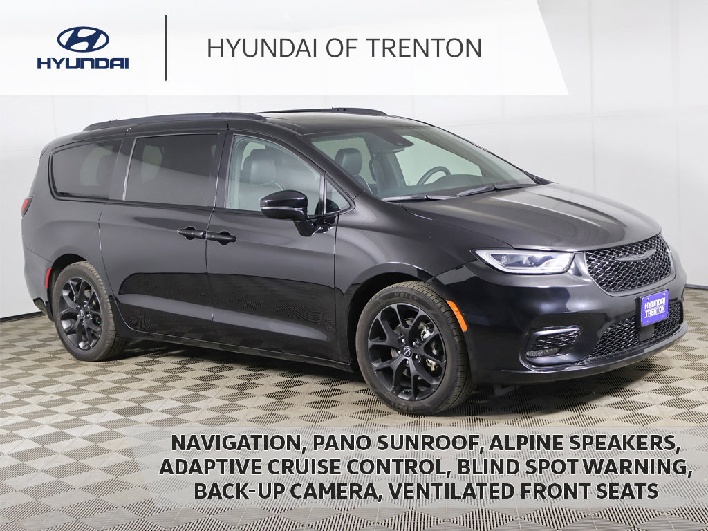Used 2025 Chrysler Pacifica Limited