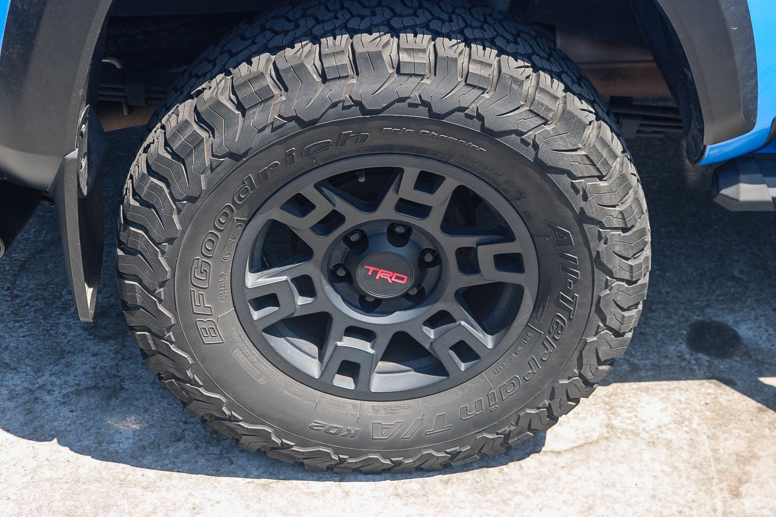 Used 2021 Toyota Tacoma TRD Off-Road w/ TRD Premium Off Road Package AWD/4WD image 16