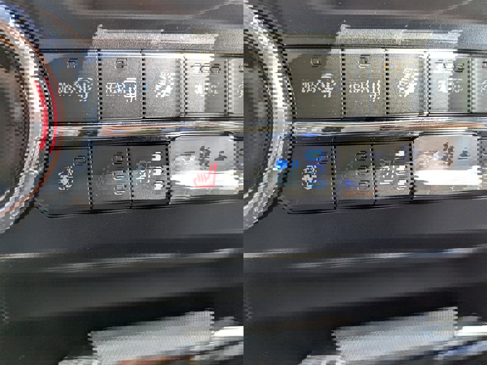 New 2025 Ford F350 Lariat w/ Lariat Ultimate Package image 47