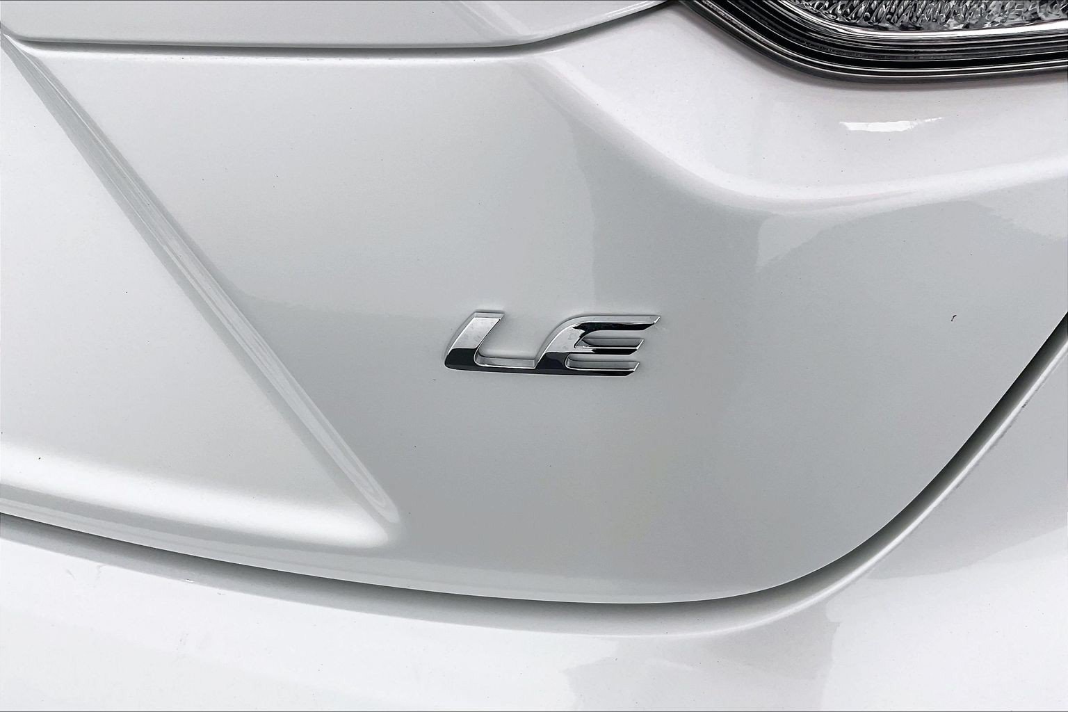 Used 2025 Toyota Corolla LE FWD image 7