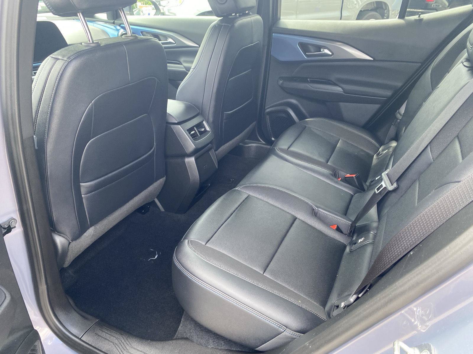 Used 2024 Chevrolet Equinox EV LT AWD/4WD image 15