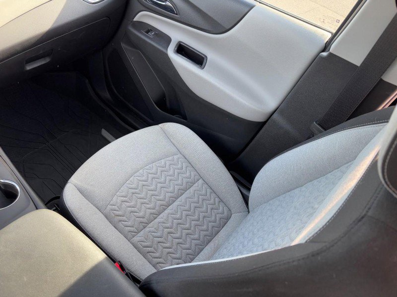 Used 2022 Chevrolet Equinox LS w/ LPO, Floor Liner Package image 16