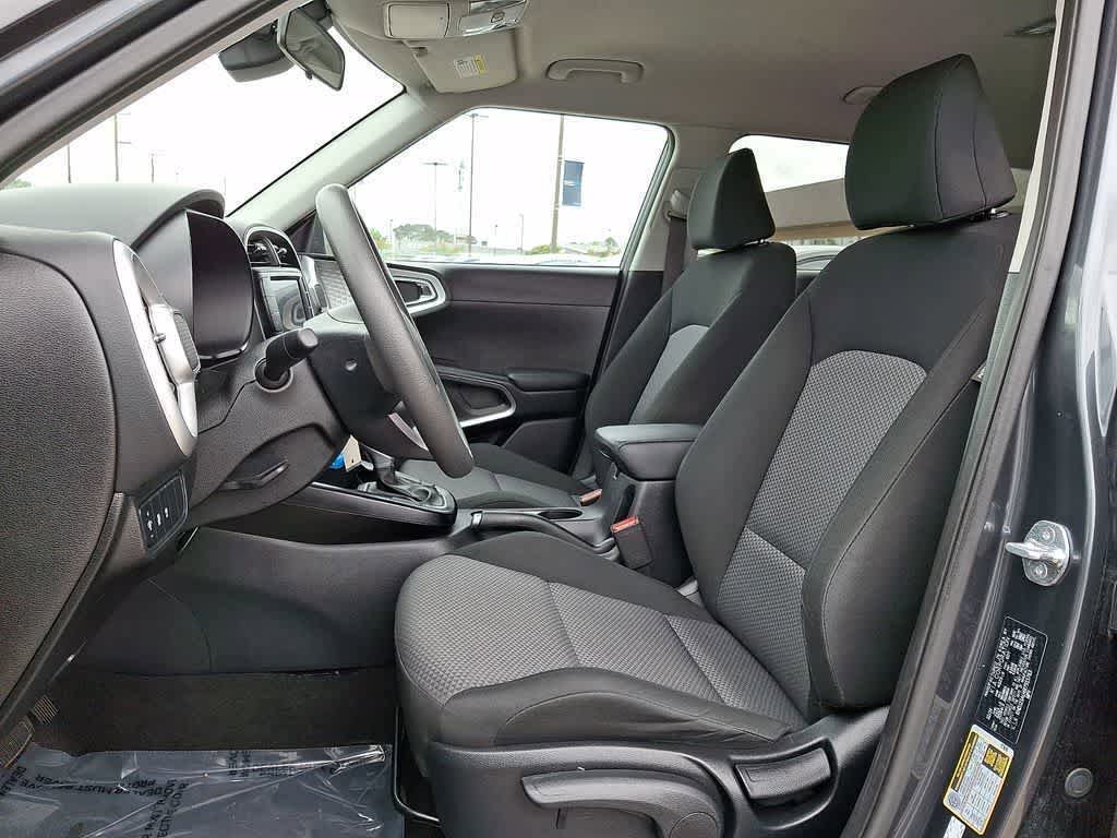 Used 2024 Kia Soul LX w/ Option Group 015 FWD image 12