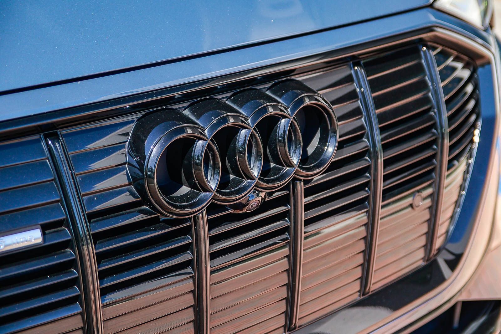 Used 2023 Audi e-tron Premium w/ Convenience Plus Package image 12