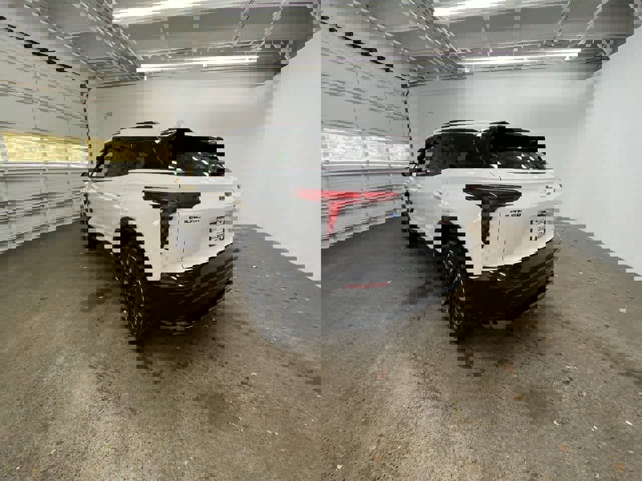 Used 2024 Chevrolet Blazer EV RS image 4