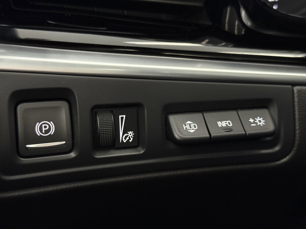 Used 2024 Cadillac XT6 Premium Luxury w/ Technology Package image 52