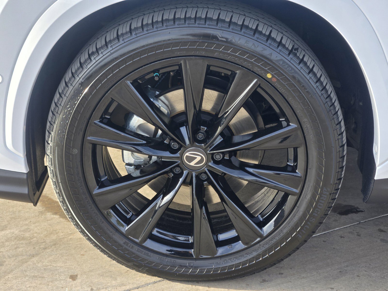 New 2026 Lexus NX 450h+ F Sport AWD/4WD image 5