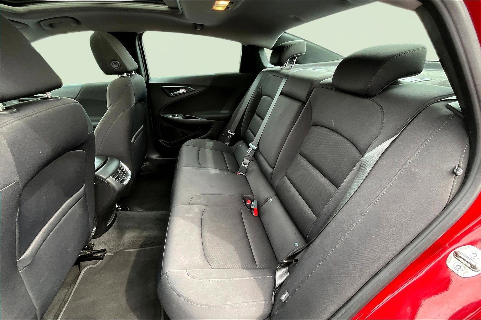 Used 2021 Chevrolet Malibu LT image 21