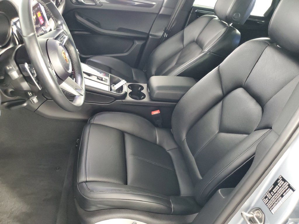 Used 2024 Porsche Macan w/ Premium Plus Package AWD/4WD image 12