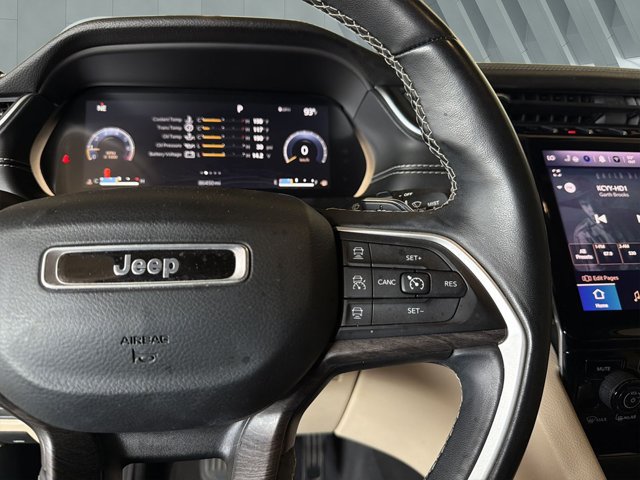 Used 2022 Jeep Grand Cherokee L Limited AWD/4WD image 16