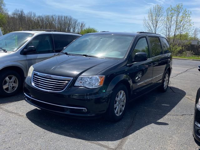 Used 2011 Chrysler Town & Country Touring-L w/ Entertainment Group #2 FWD image 1