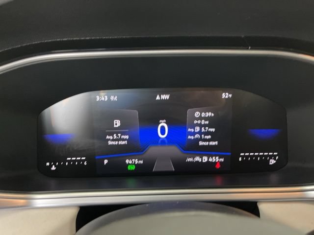 Used 2025 Volkswagen Taos SE AWD/4WD image 14