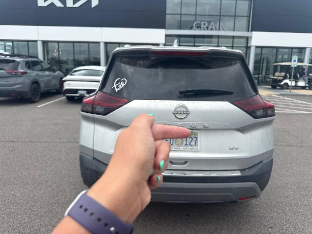 Used 2023 Nissan Rogue SV w/ SV Premium B Package FWD image 7