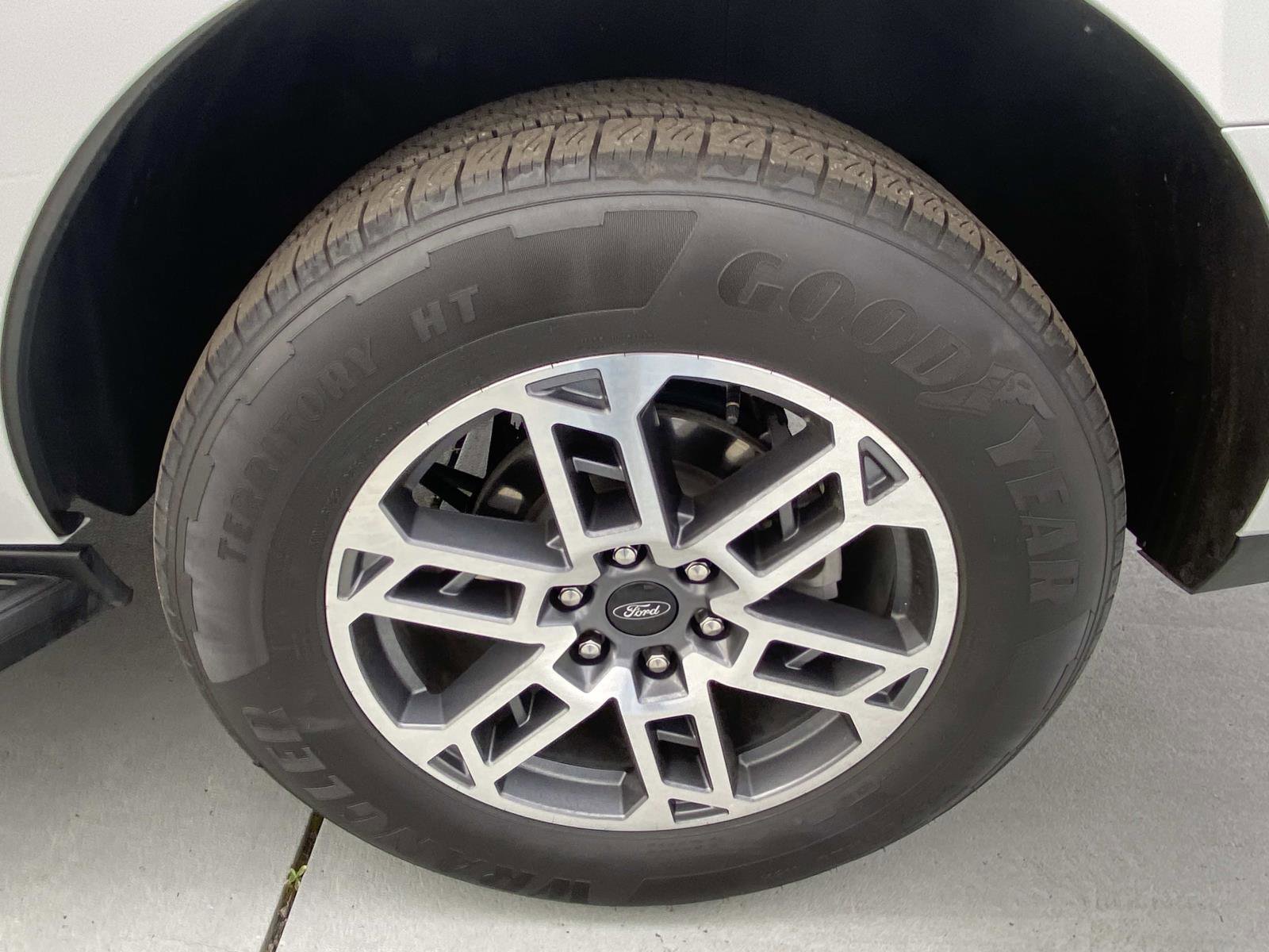 Used 2025 Ford Expedition Active image 11