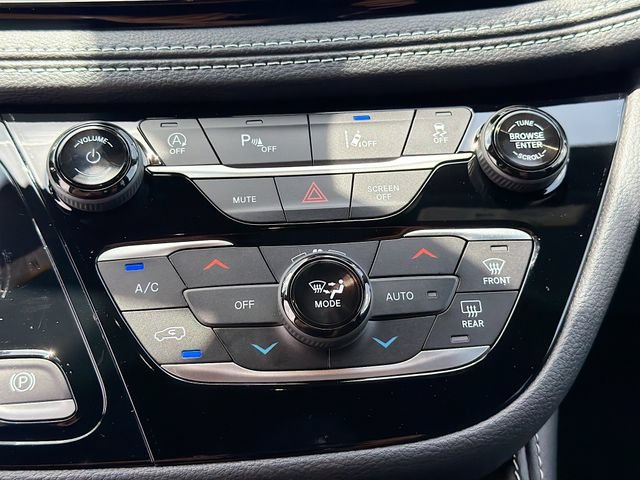 New 2027 Chrysler Pacifica Limited FWD image 15