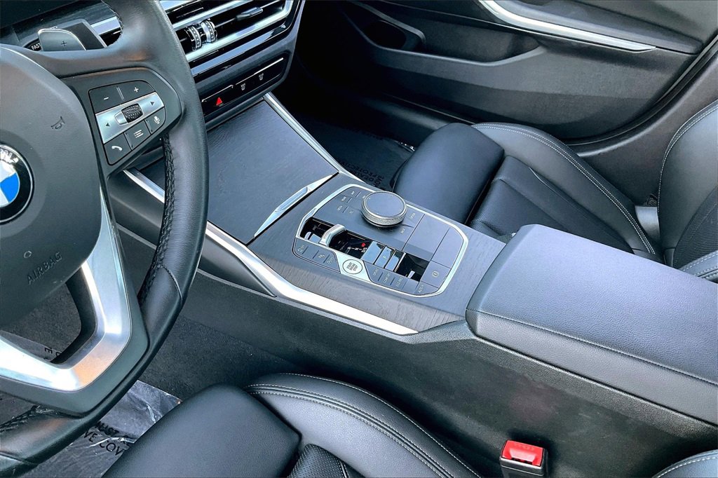 Used 2024 BMW 330i Sedan w/ Convenience Package image 15