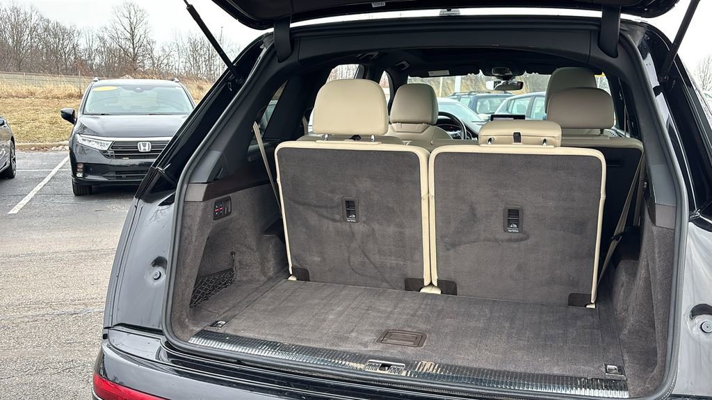 Used 2018 Audi Q7 3.0T Premium Plus w/ Premium Plus Package image 35