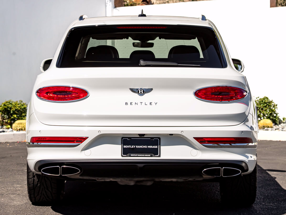 Certified 2024 Bentley Bentayga AWD/4WD image 13