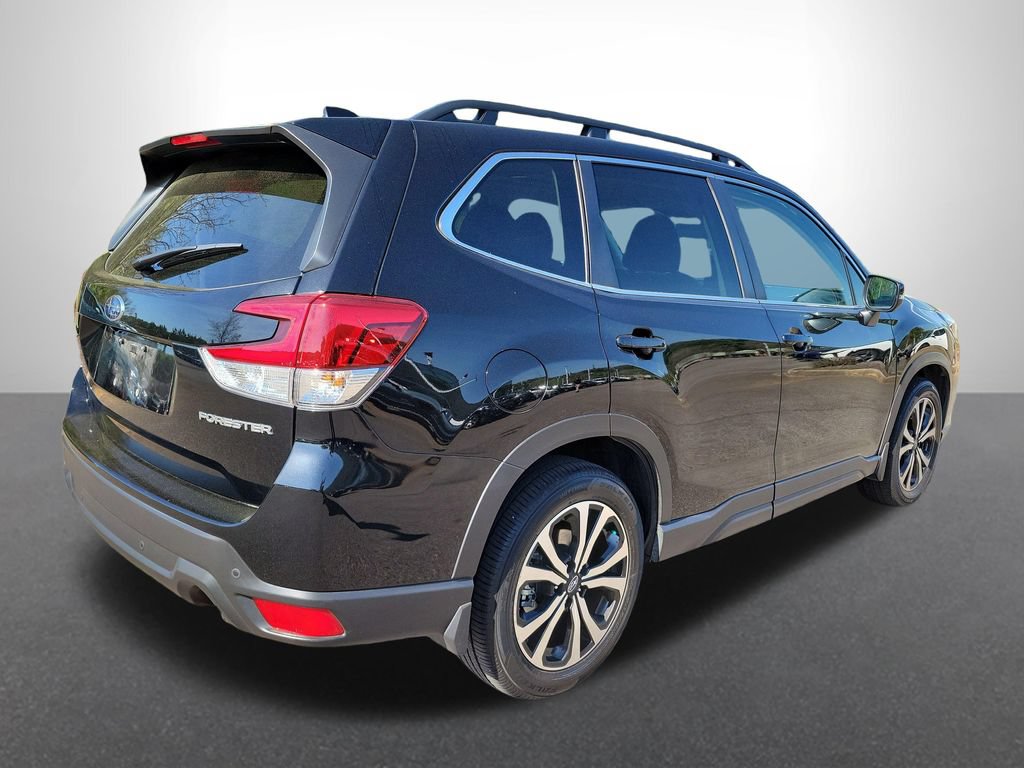 Used 2024 Subaru Forester Limited AWD/4WD image 5