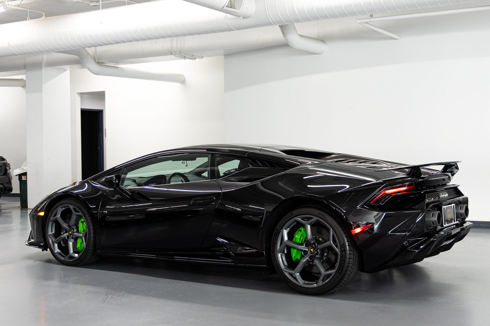 Used 2023 Lamborghini Huracan Tecnica RWD image 6