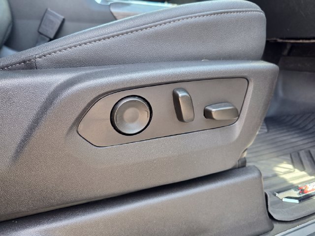 Used 2023 Chevrolet Silverado 1500 LTZ AWD/4WD image 28
