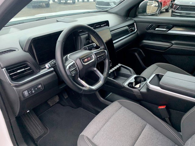 Certified 2025 GMC Terrain Elevation image 28