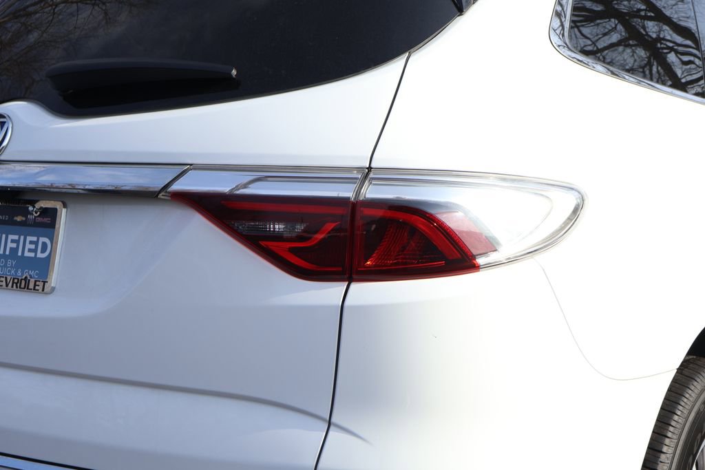 Used 2024 Buick Enclave Premium image 7