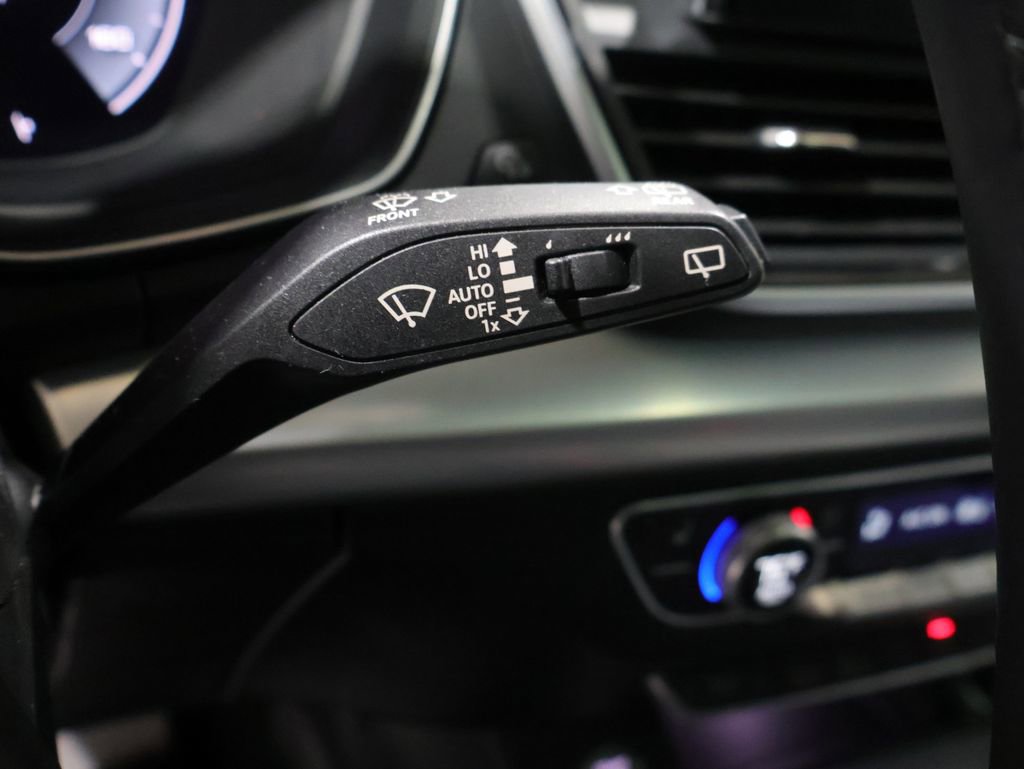 Used 2025 Audi Q5 2.0T Premium image 37