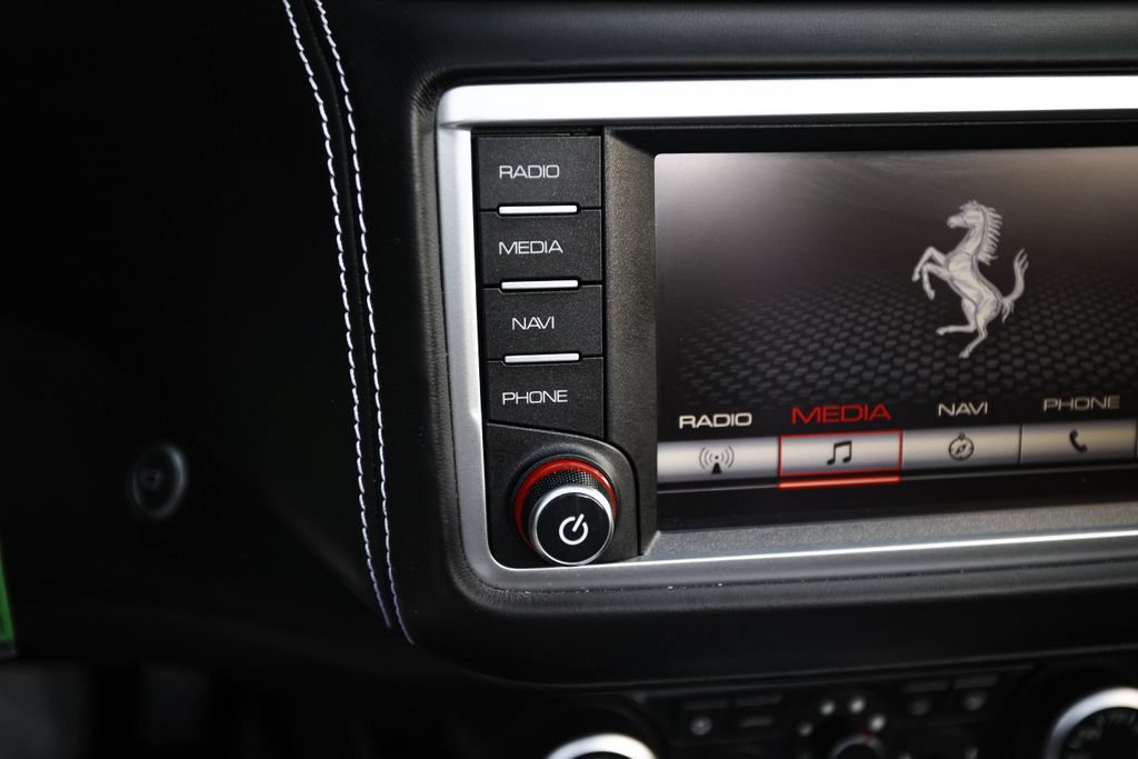 Used 2015 Ferrari California T RWD image 40
