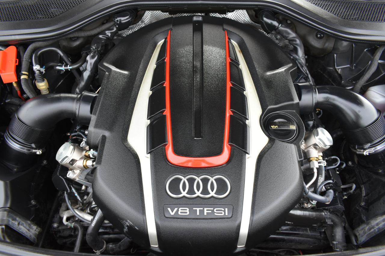 Used 2015 Audi S8 image 52